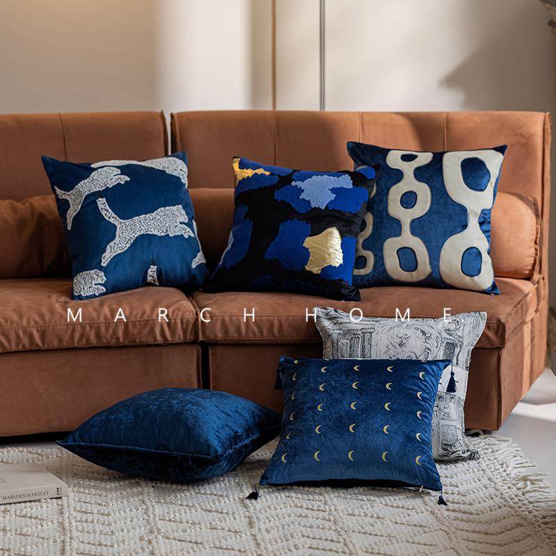 现代简约轻奢蓝色月亮刺绣抱枕套客厅沙发靠垫样板间床头飘窗腰枕
