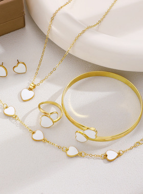 2026年新款爱心手链手镯妈妈生日礼物心形饰品全套礼盒装时尚饰品