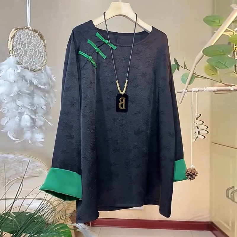 加大码女装圆领盘扣暗花复古风拼接袖口黑色百搭上衣胖妹妹打底衫