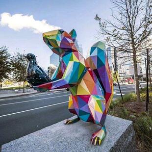 大型玻璃钢雕塑定制厂家户外广场卡通人物景观雕塑抽象摆件不锈钢