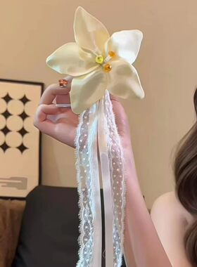 春日出逃~甜美纯欲白色花朵蕾丝项链长款系带颈链超仙气质锁骨链