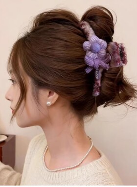 紫色花朵蝴蝶结抓夹女毛绒发夹2025新款高级感鲨鱼夹大号盘发头饰