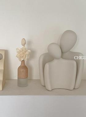 ins风抽象拥抱情侣人物摆件简约创意艺术客厅玄关电视柜家居装饰