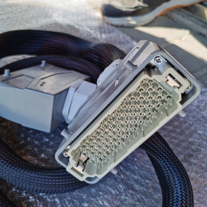 WAIN连接器HDD-108-MC公芯10A 250V全新原装1261080100001唯恩新