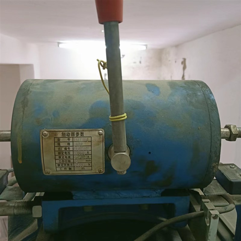 蓝光奥的斯WYTS曳引机DZE14EB2制动器DAA20220主机DAA330L1抱闸