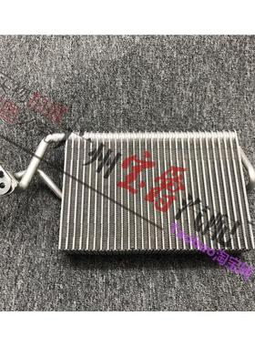 适用宾士E级W211空调E200蒸发箱E230蒸发器E240芯E280 E320 E350