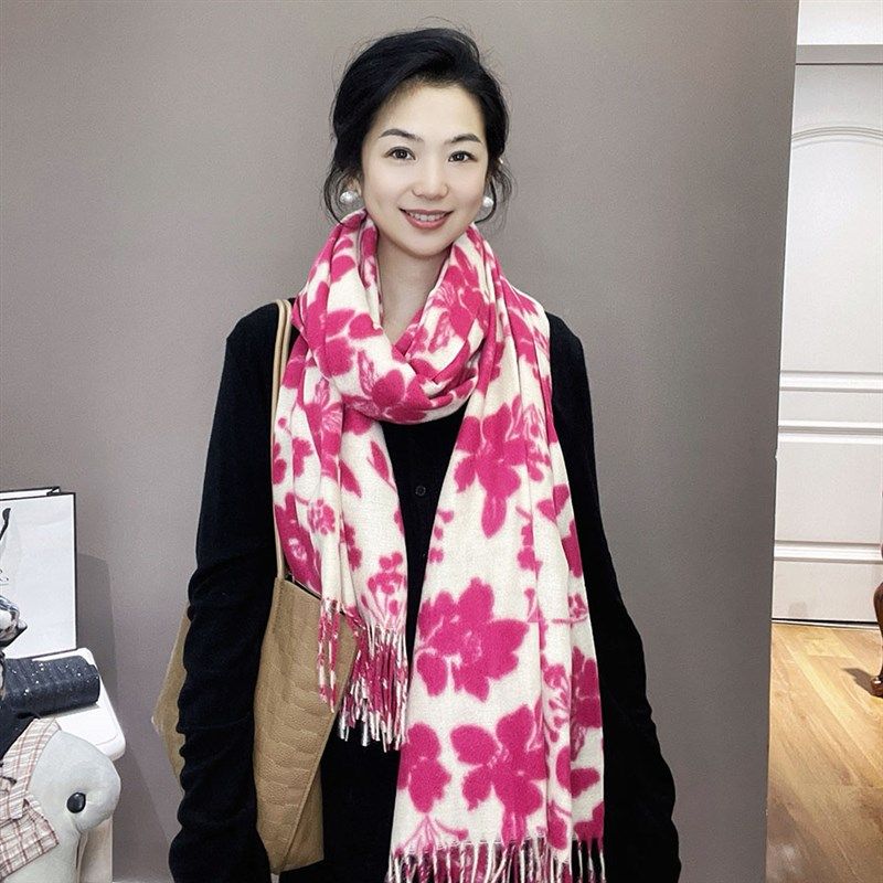 玫红色围巾女士冬季印花加厚流苏保暖围脖春秋高级感时尚披肩两用