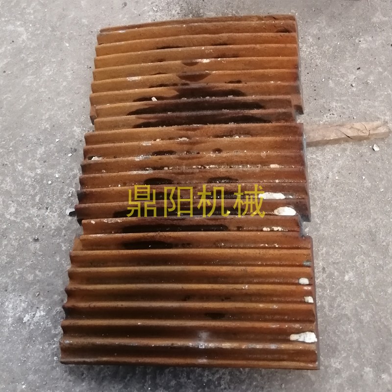 PEX-150x750颚式破碎机活动牙板 固定牙板 齿板 鄂板 肘板 边护板
