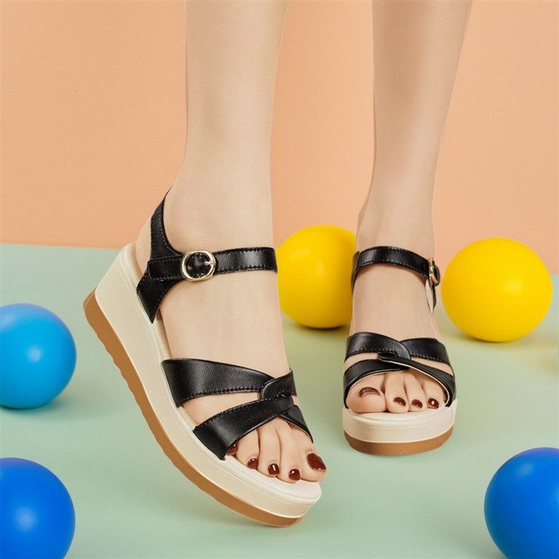 坡跟凉鞋女软底不累脚外穿高级感2025款夏季女士厚底高跟时尚凉拖