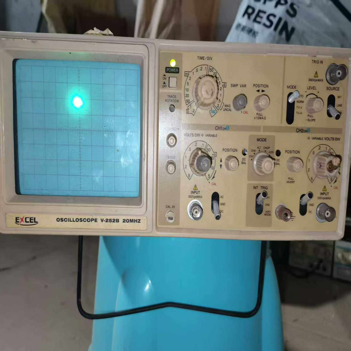 【包邮】日立V-252b示波器，成色如图所示，质量就图片那样--议价