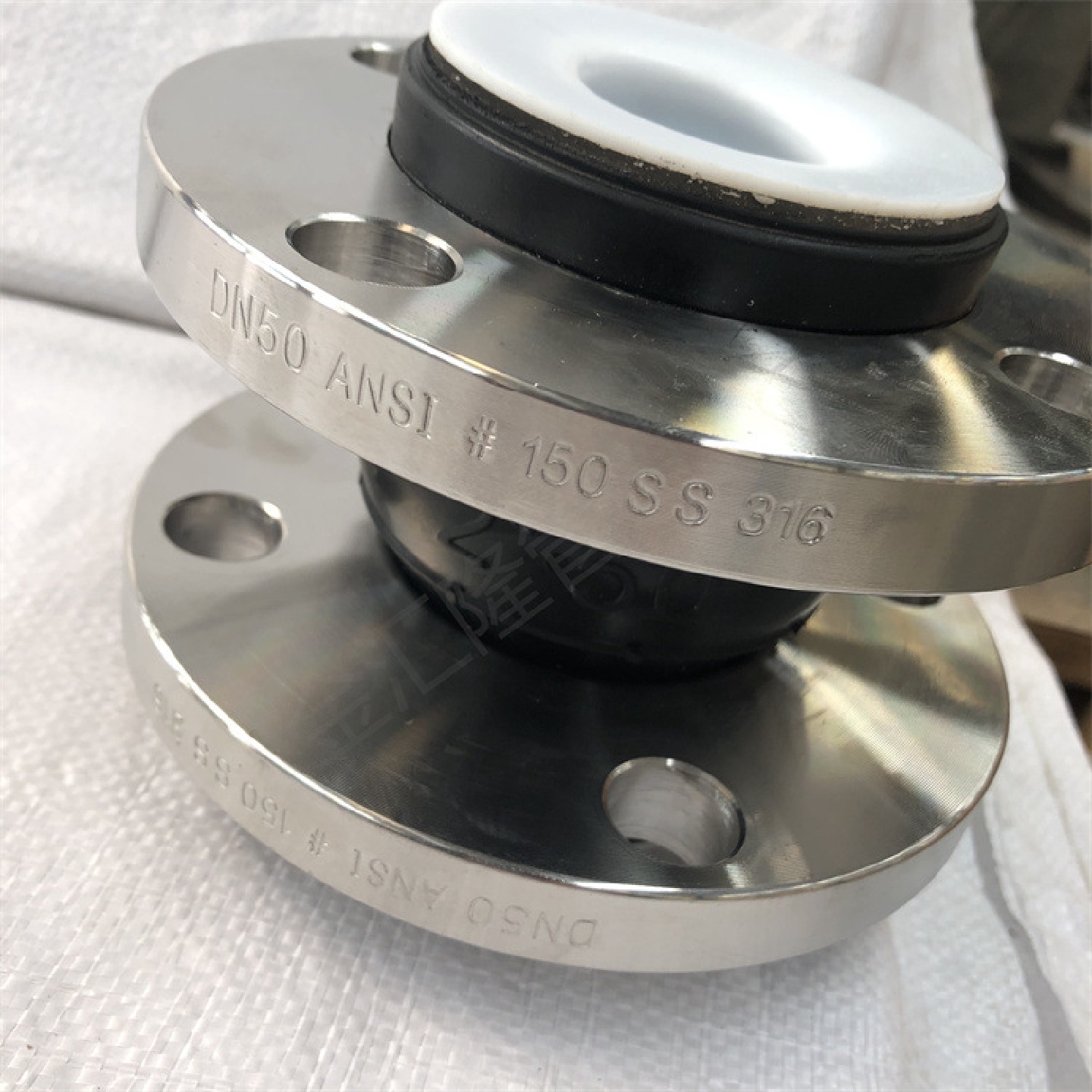 耐酸碱衬四氟橡胶接头PTFE衬四氟橡胶接头聚四氟乙烯软接头