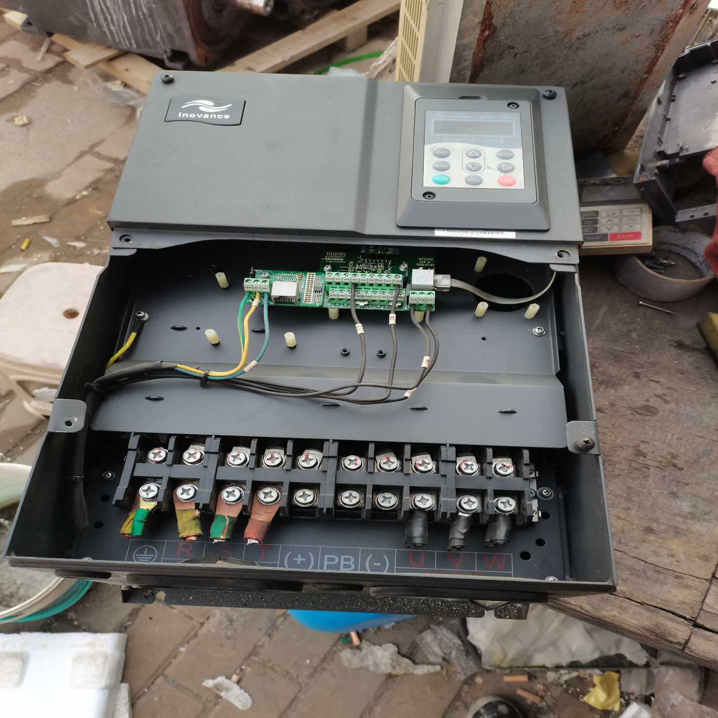 【议价】md320nt22g汇川变频器md32022kw3适用