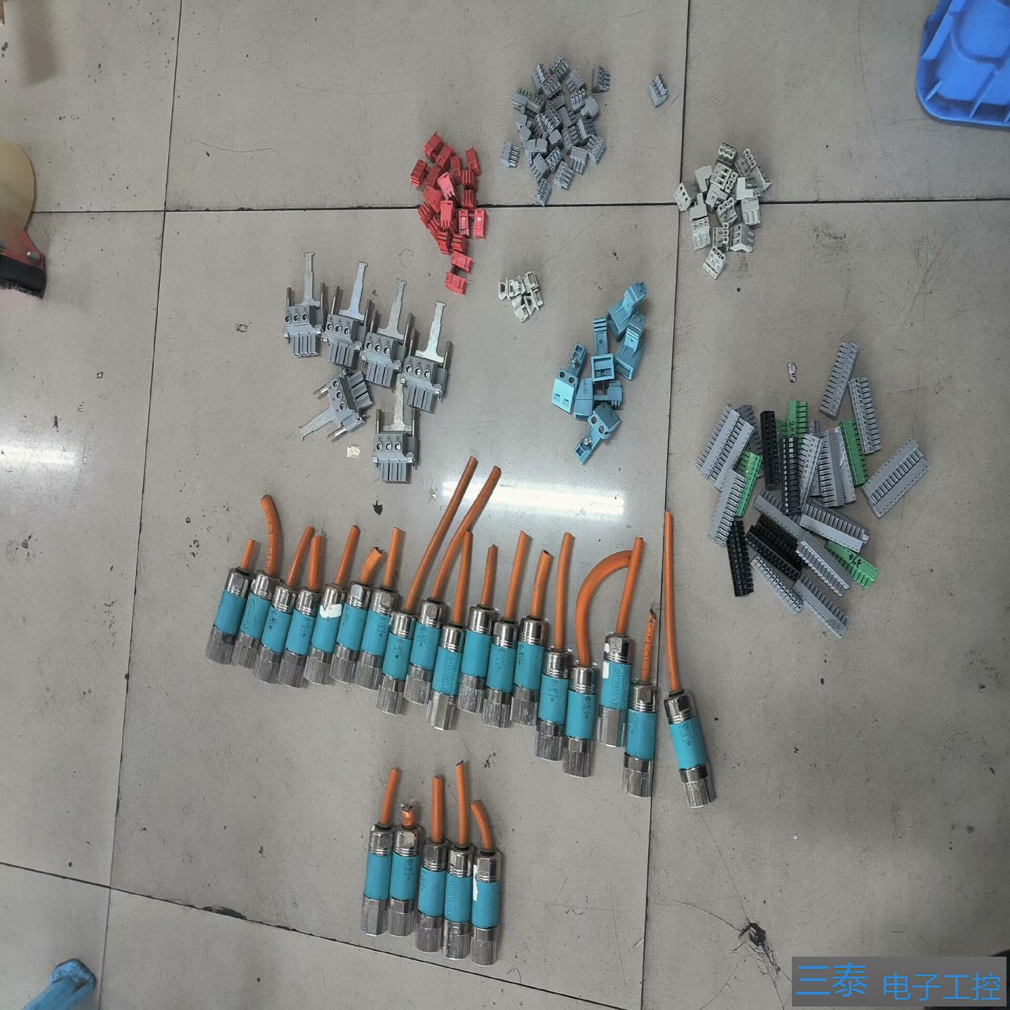 S120系列端子插头成色还可，议价