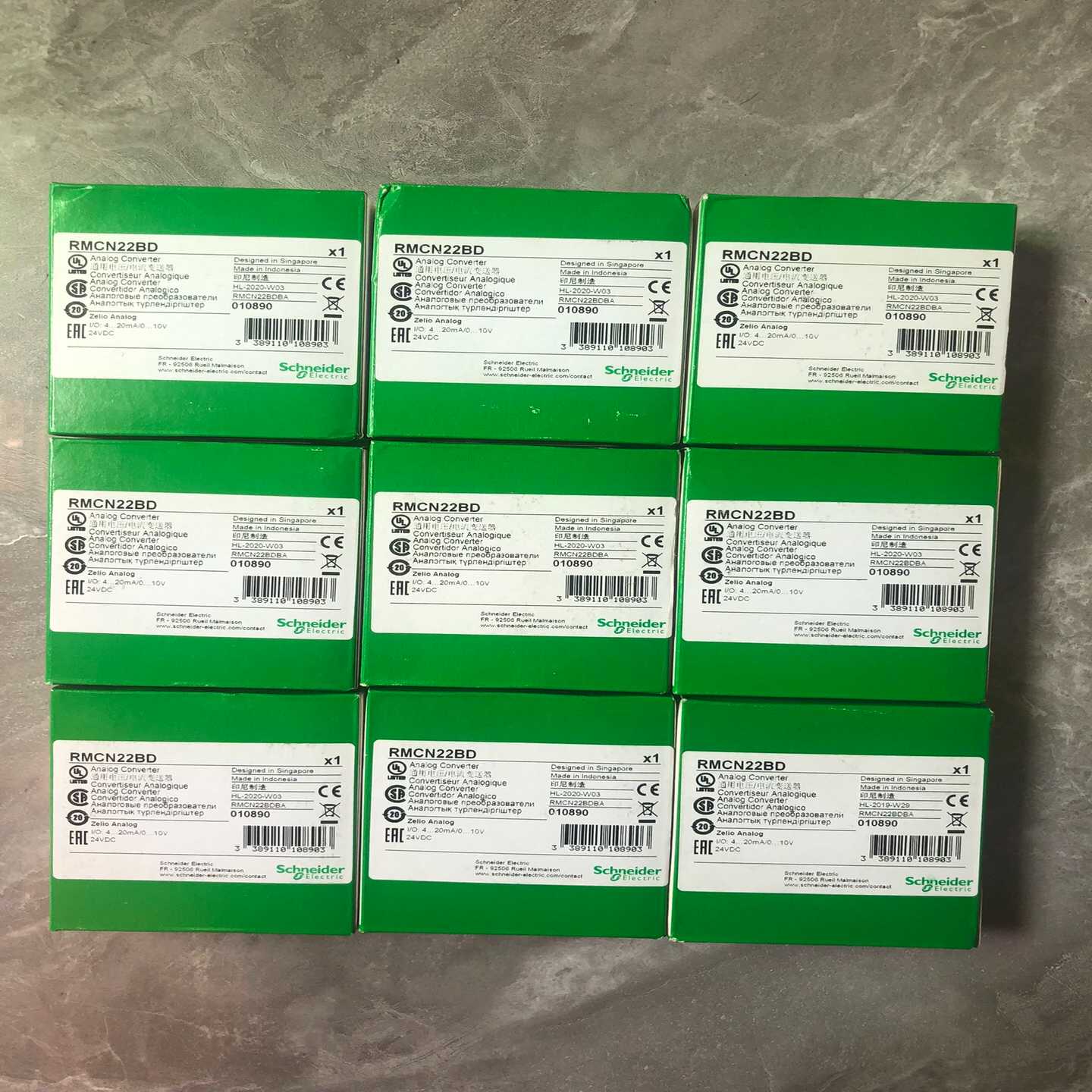 全新施耐德RMCN22BD通用电压/电流变送器单价40--议价商品