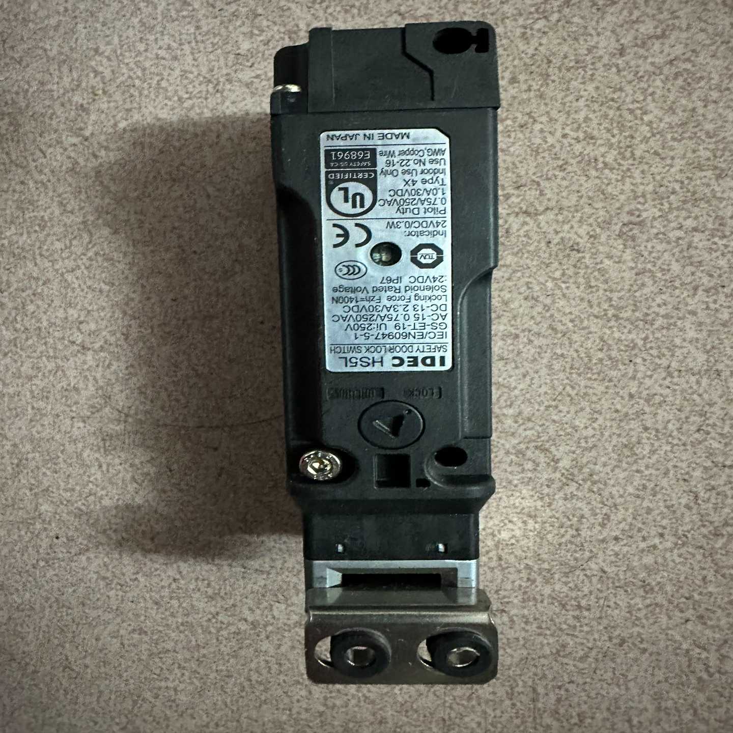 IDEC和泉HS5L-XH44 VJ44M-G VC7Y V【侨报商行】