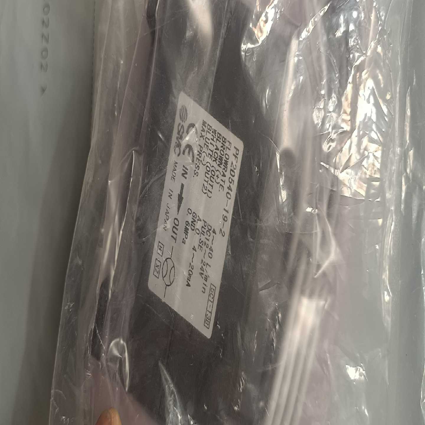 询价SMC流量计开关PF2D540全新原装进口未拆封无包