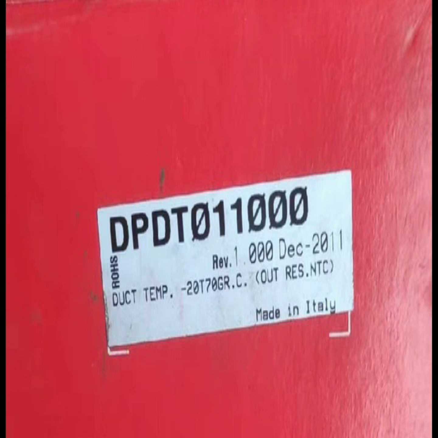 DPDT011000风管用温度传感器-20-70适询价