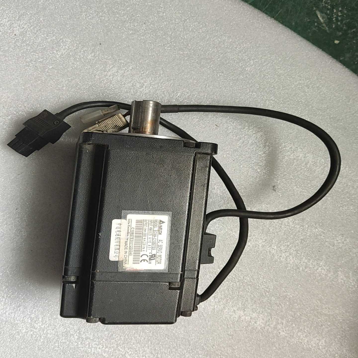 台达伺服电机ECMA-C10807ES750W实物图询价