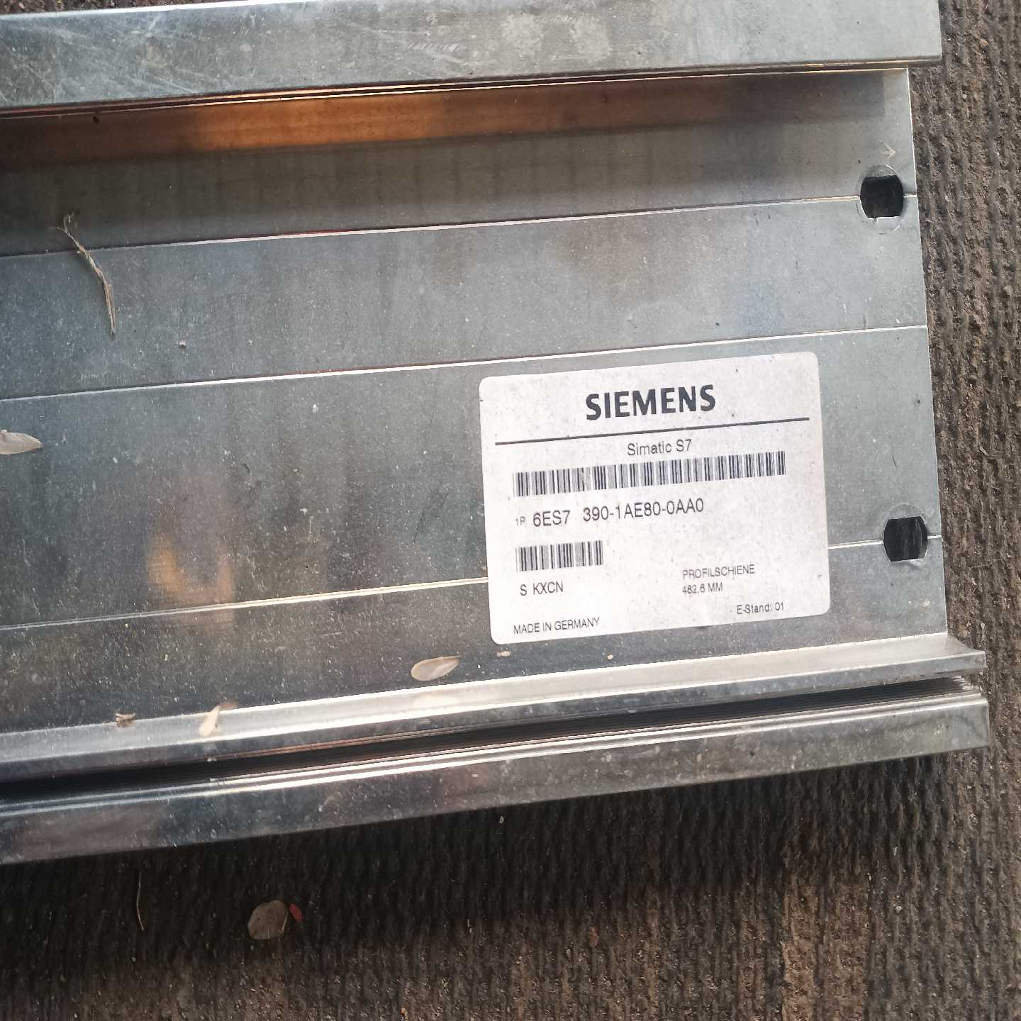 6ES7390-1AE80-0AA0铝导轨铝基座，询价