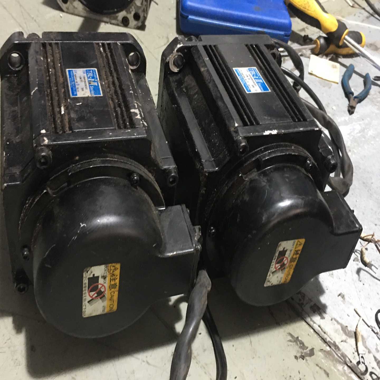 咨询-多摩川1kw伺服电机TSM1304N8033E227，拆