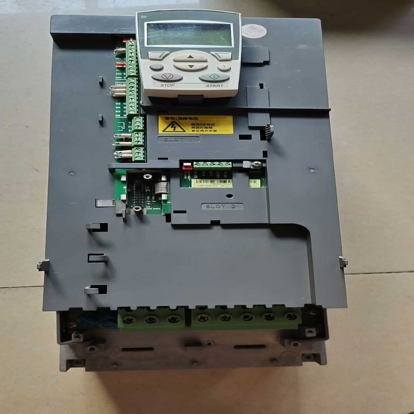 变频器ACS550-01-045A-4实物图询价