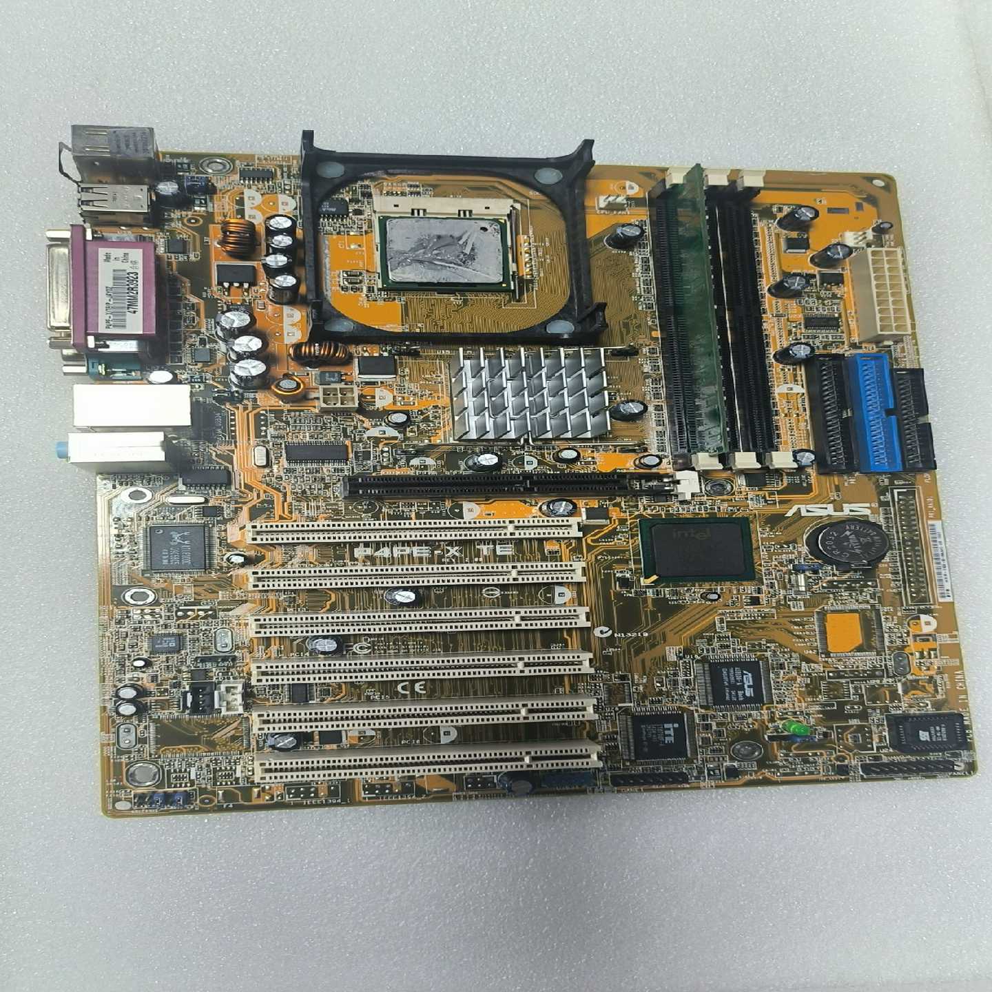 华硕P4PE-XTE主板价格198-议价