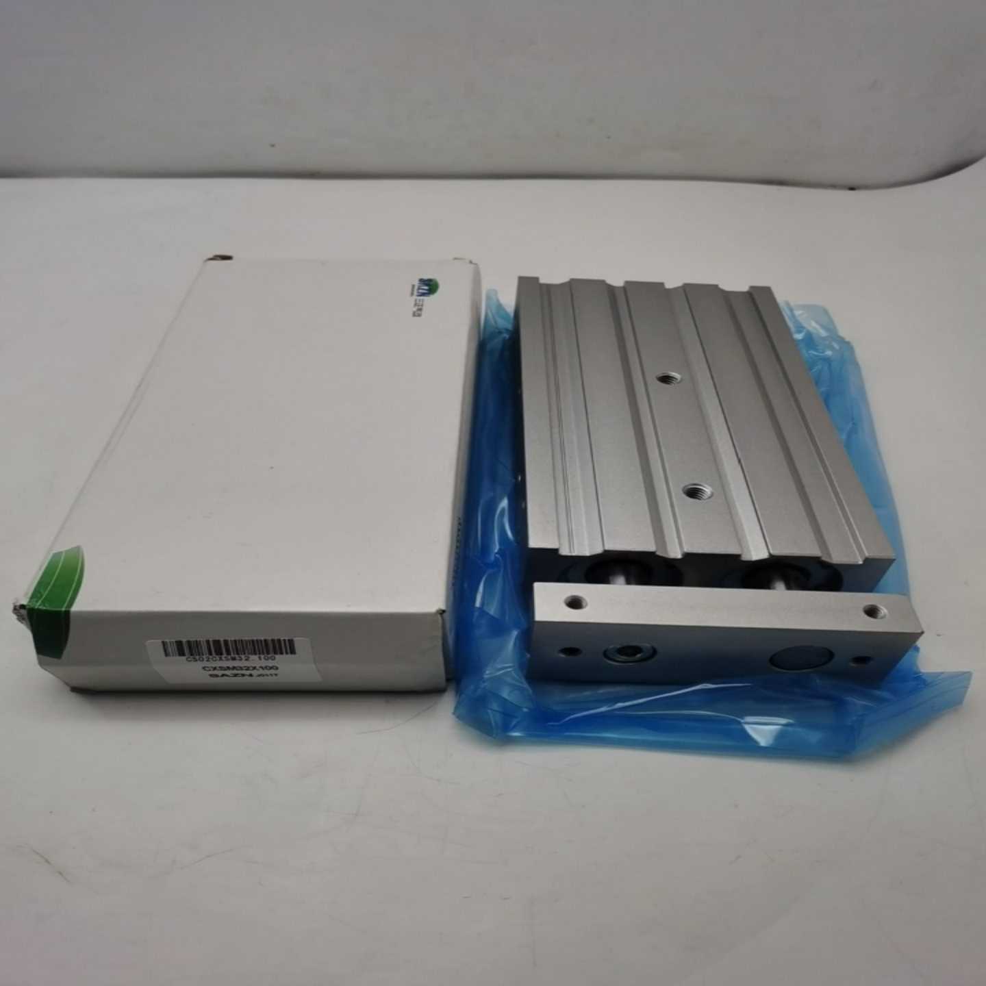 处理4个CXSM32X100全新SAZN三正气动双轴双杆小--议价商品