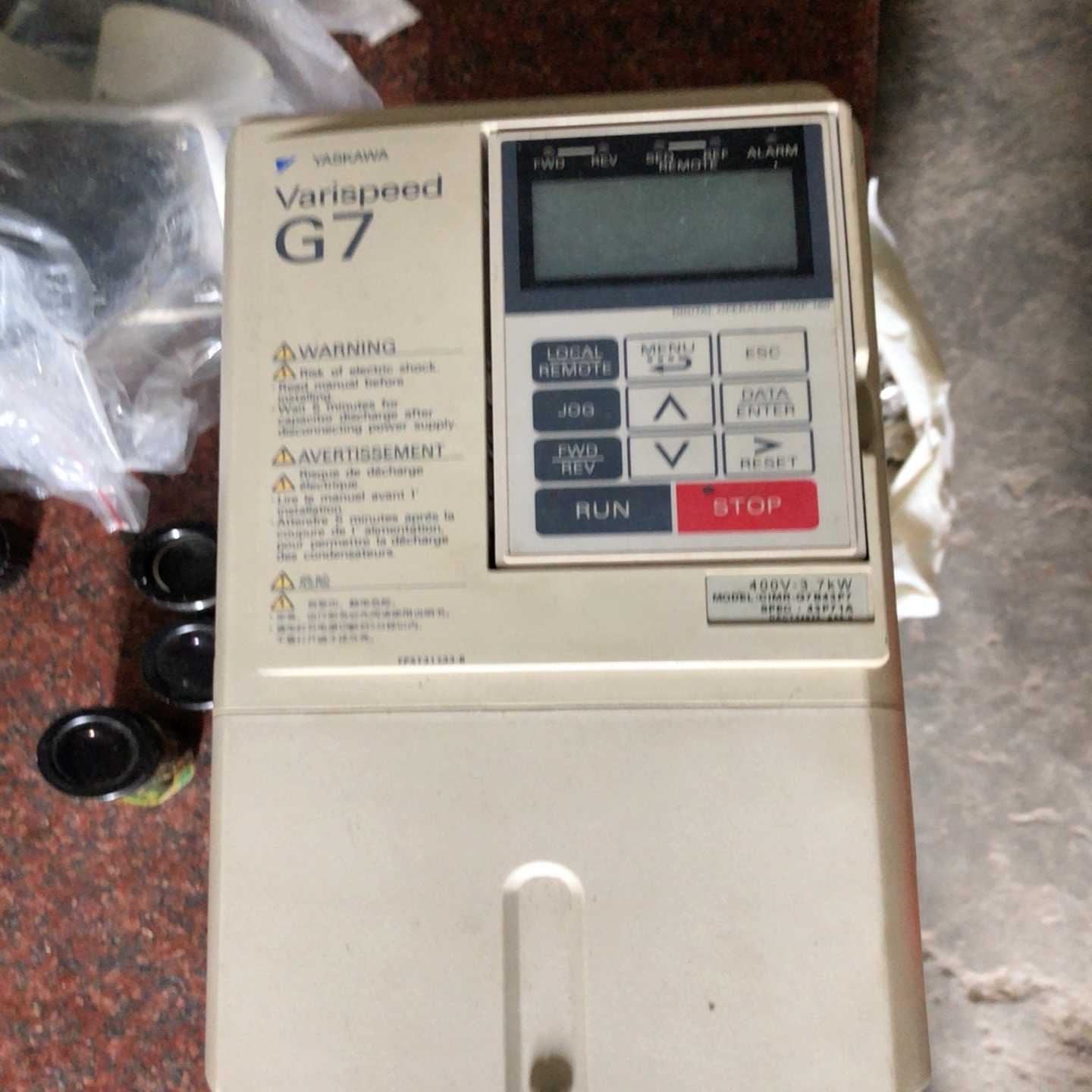 安川变频器  CIMR-G7B43P7 实物图 ，（佳毅工控）