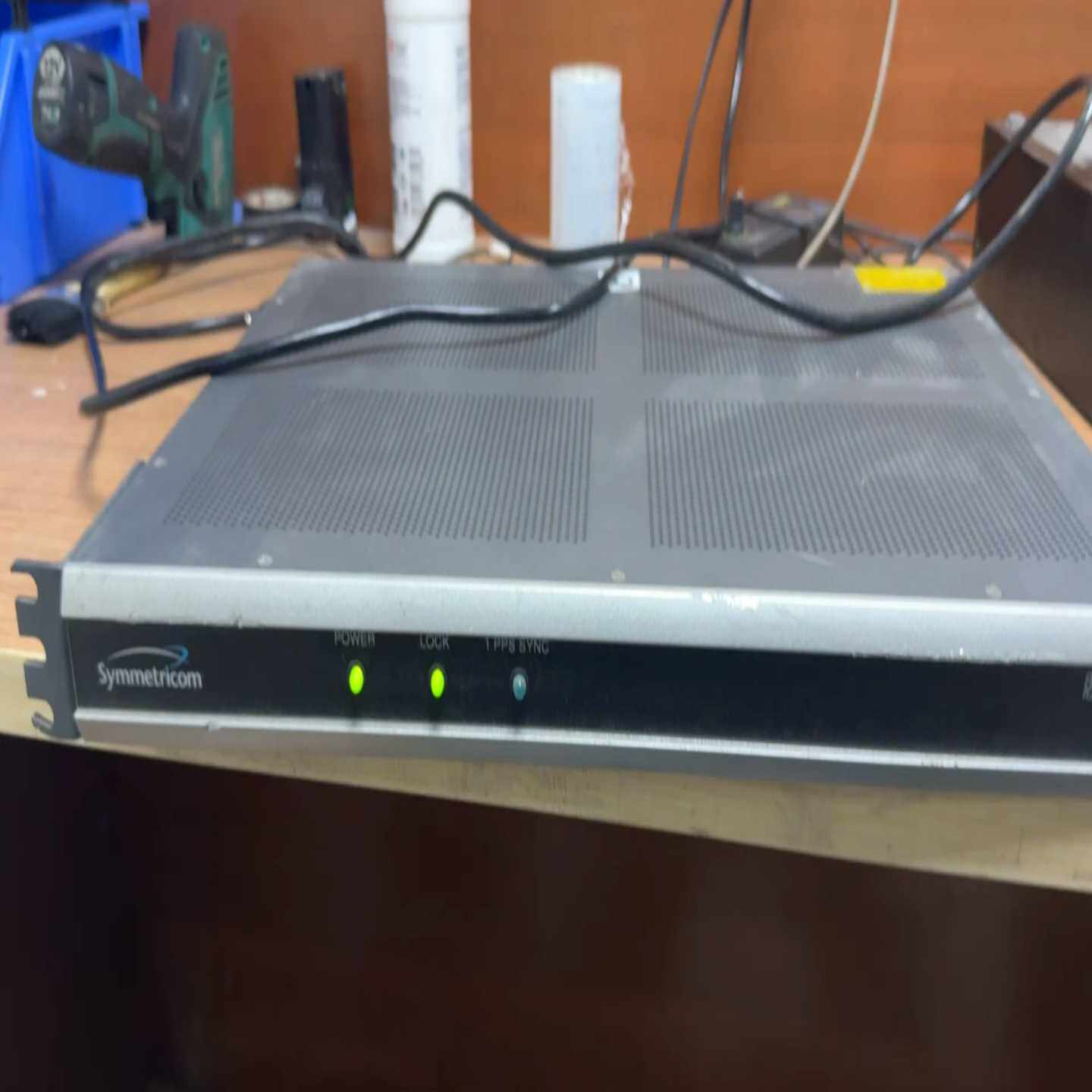 Symmetricom8040C频率标注铷钟频率分配器--议价商品