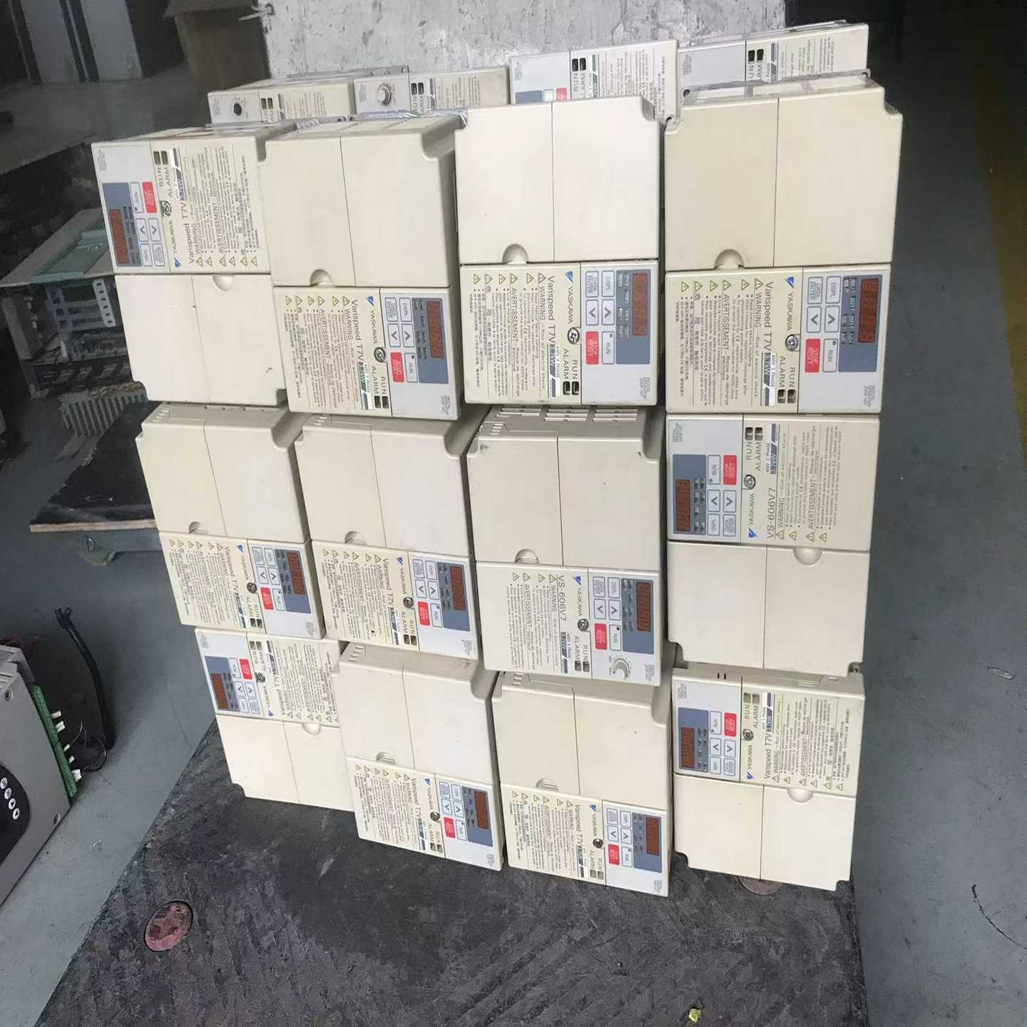 安川606V7系列变频器V7CJ43P73.7KW380询价