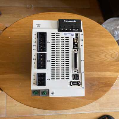 松下伺服驱动器，型号MEDLT83SF011，图片实拍，数量
