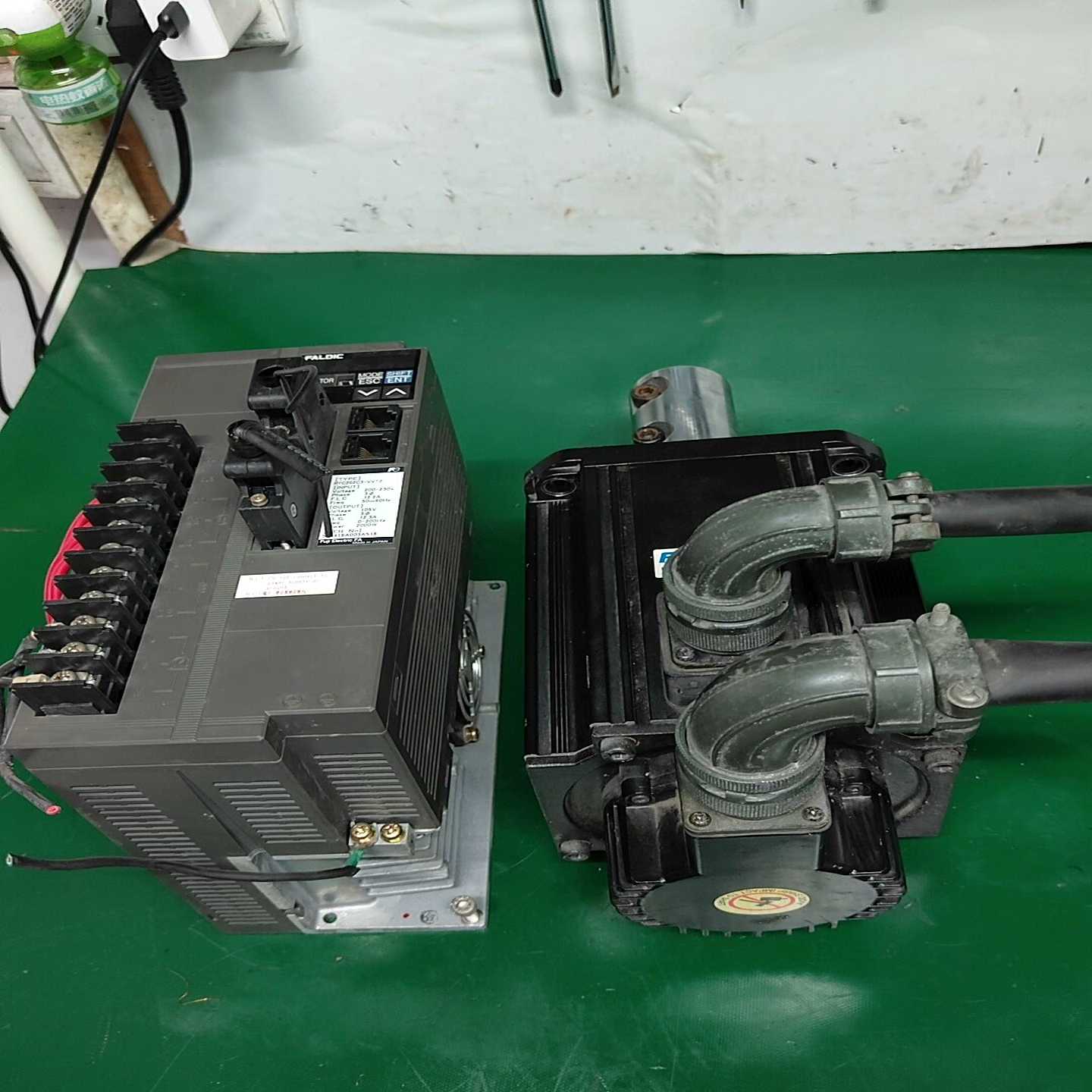 富士伺服电机一套GYG202CC2-T2E/RY--议价商品