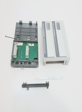 SchneiderDTA202/AS-HDTA-202Tsx小巧型辅助Sunrack2插槽