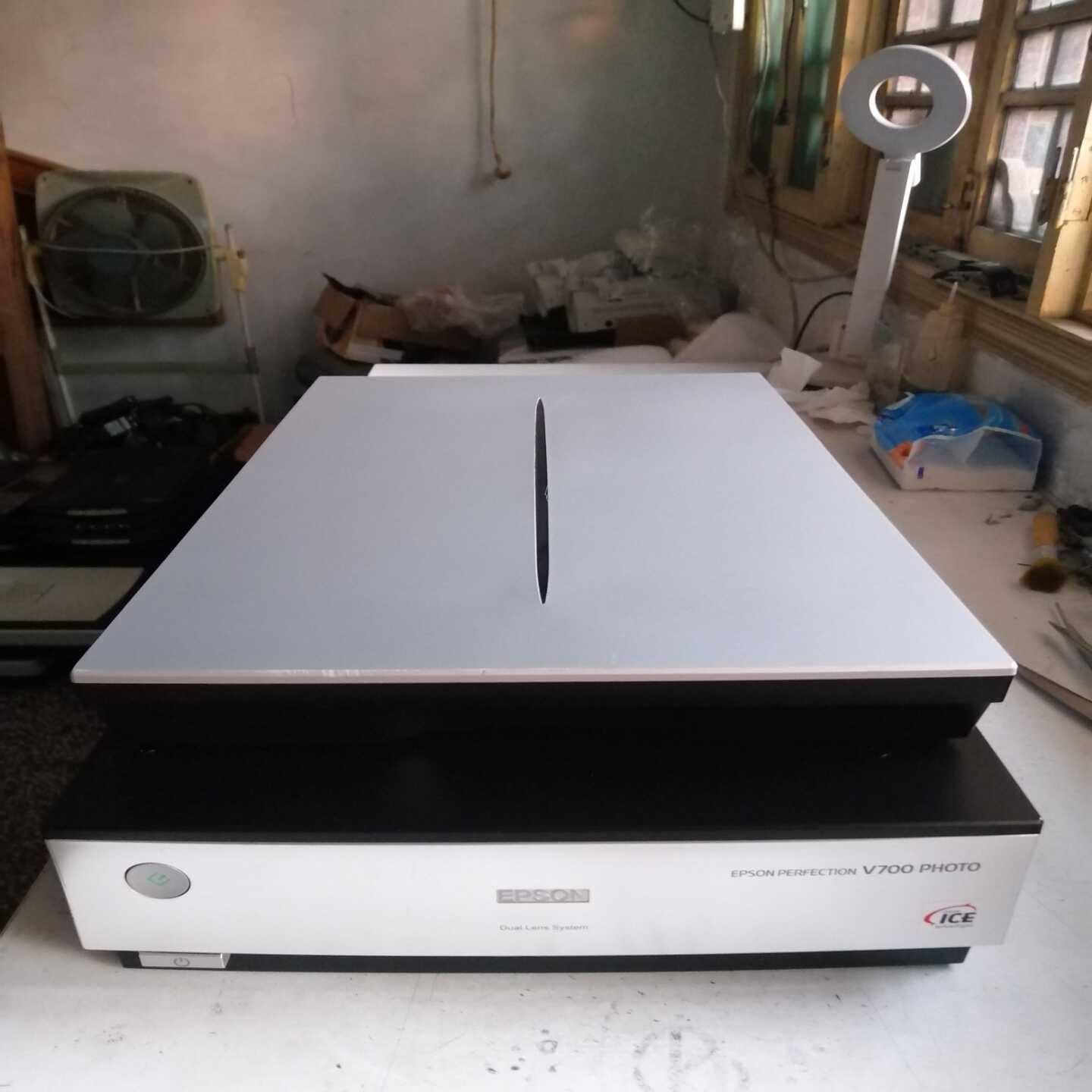 爱普生V700扫描仪。图文，底片扫描。已试效果全好均匀清晰，--议