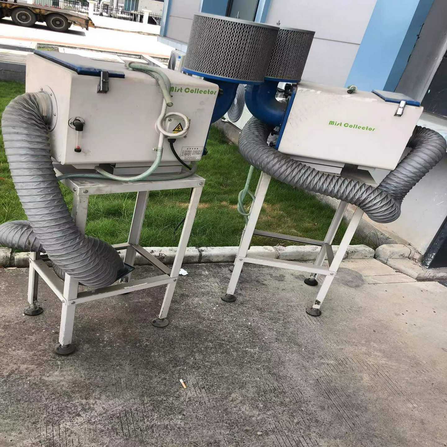 刚到一批油雾分离器，洗洗九成新带架子带管子，直接安装使--议