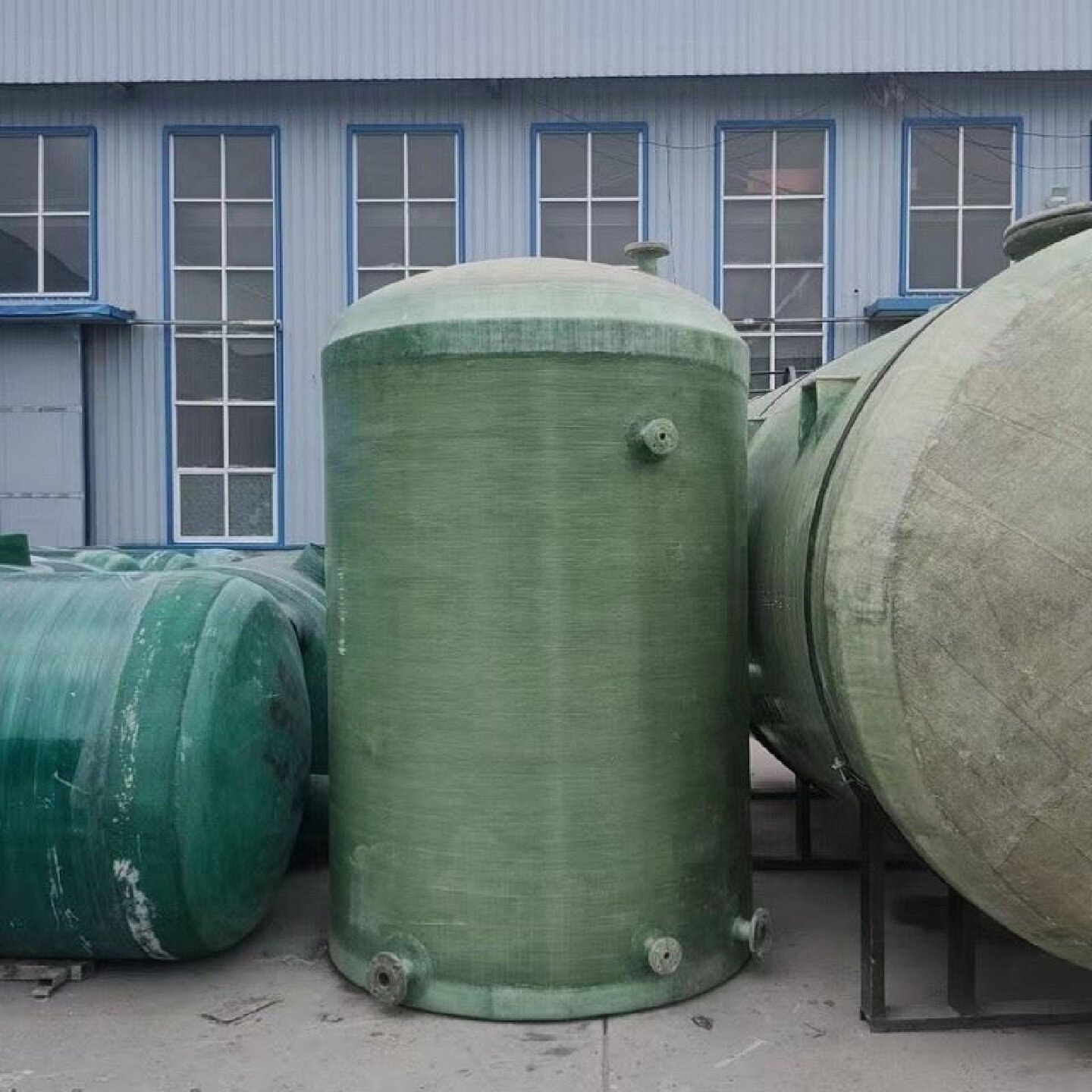 玻璃钢储罐消防水罐立式卧式硫酸盐酸液体化工贮罐搅拌食品隔油罐
