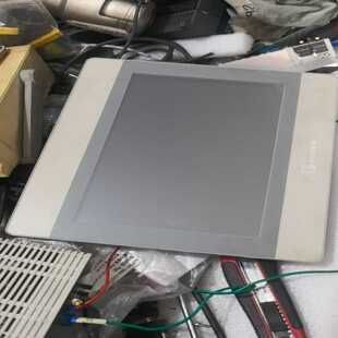 .威纶通触摸屏一张，型号：MT8102iE.，实图拍摄，
