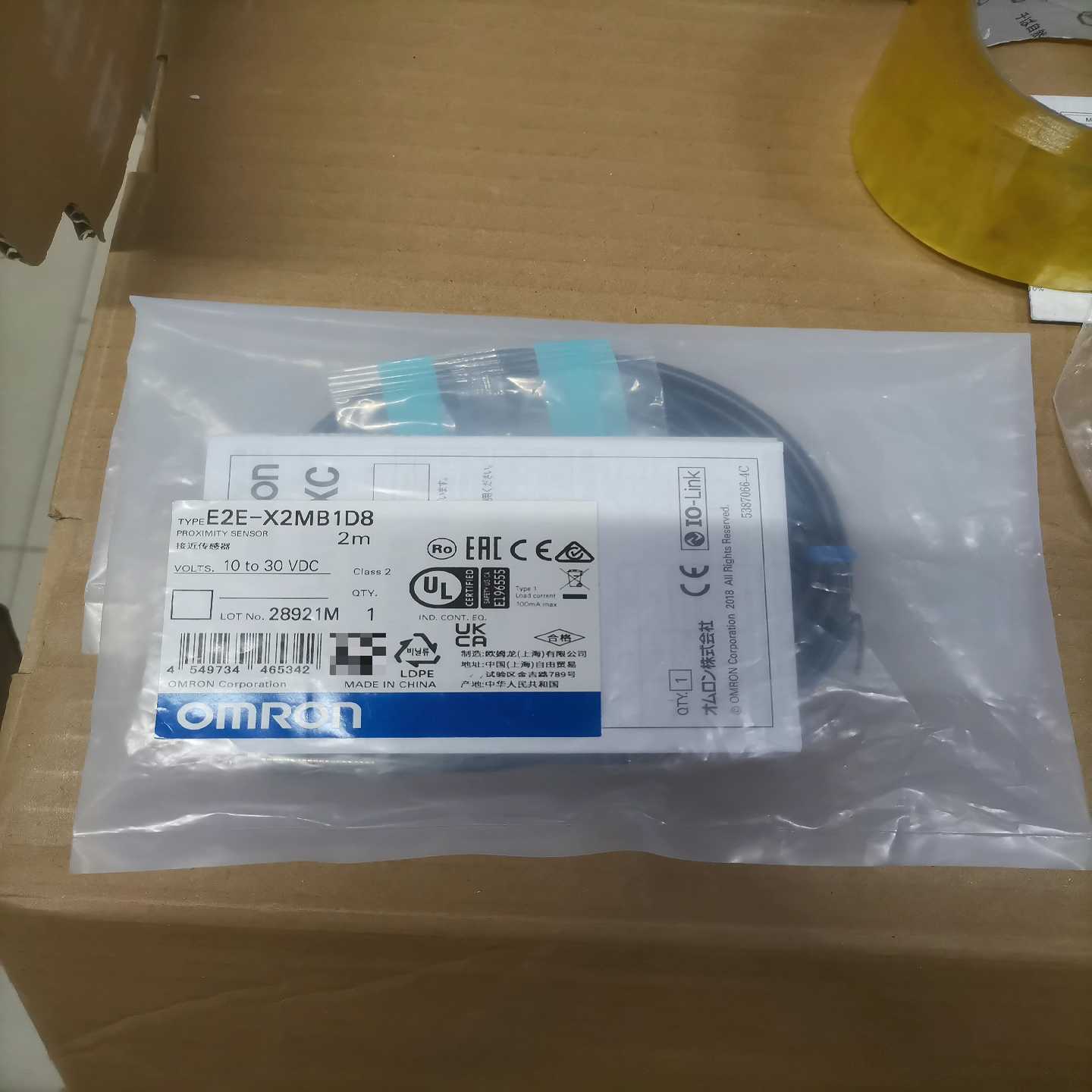 咨询-接近开关E2E-X2MB1D82M有实物拍