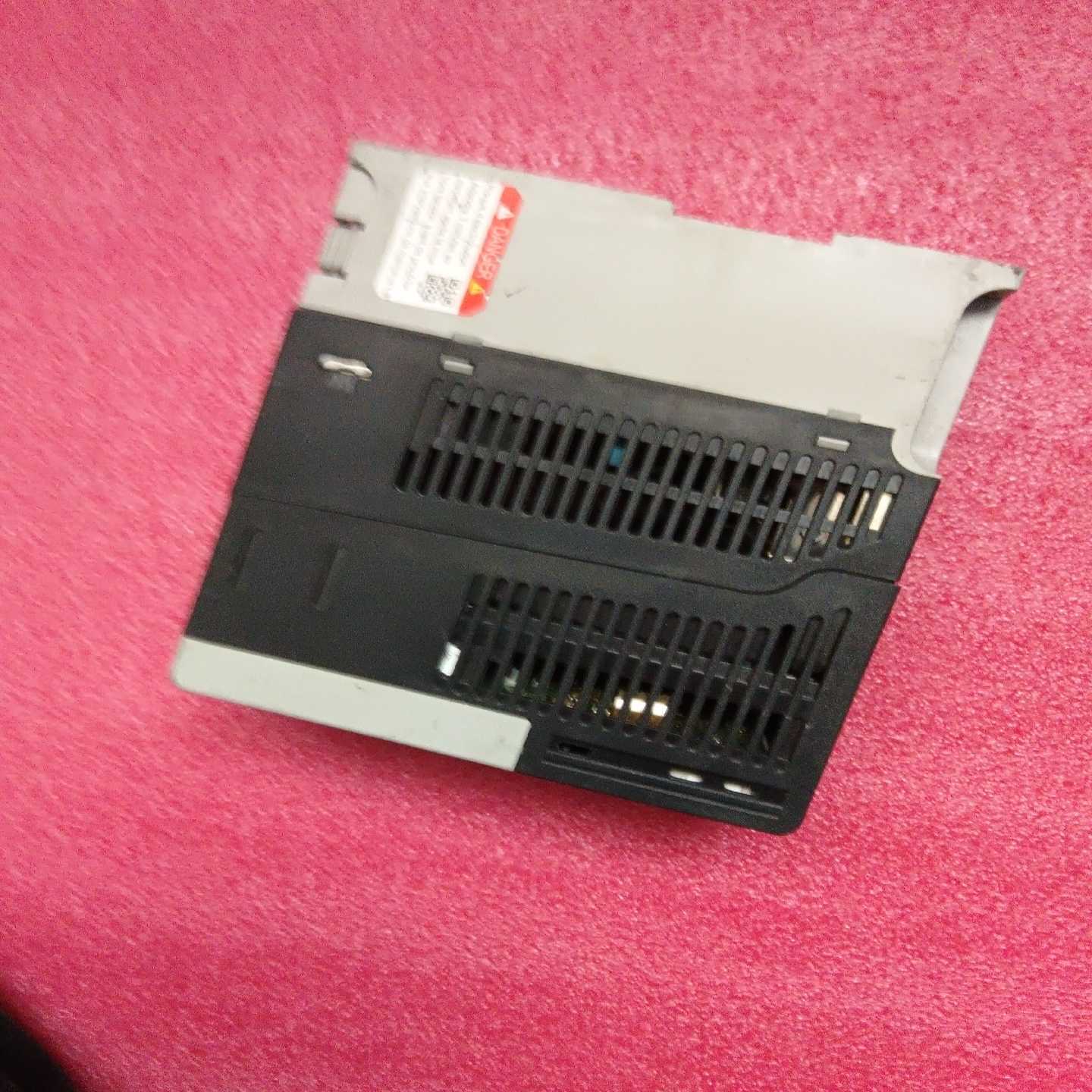 变频器25B-D4P0N104