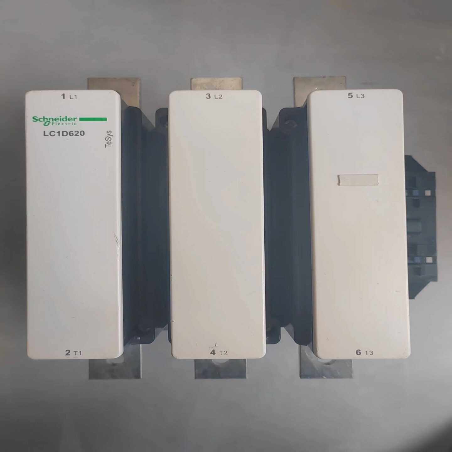 施耐德LC1D620M7C电压220V--议价商品