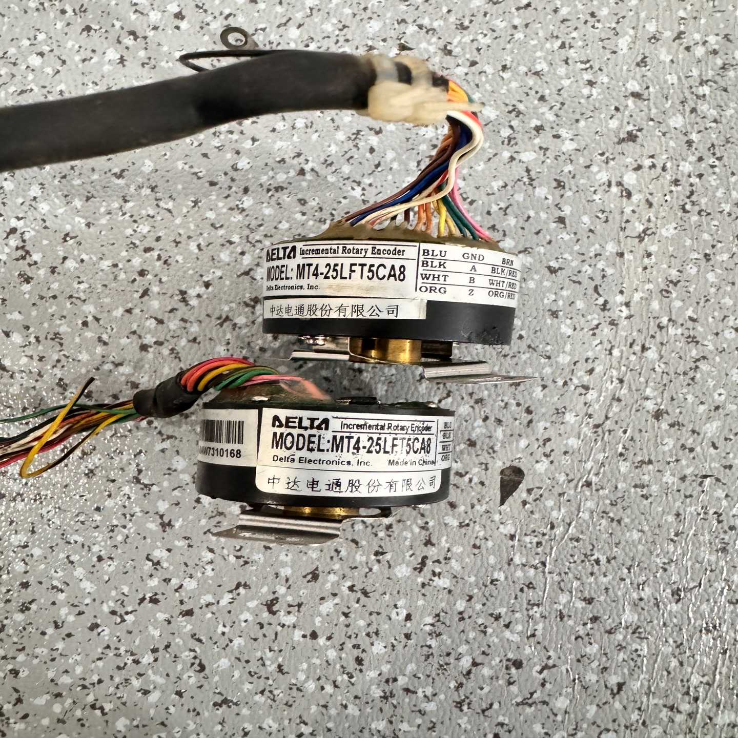 台达编码器，MT4-25LFT5CA8，不错，图为实~议价