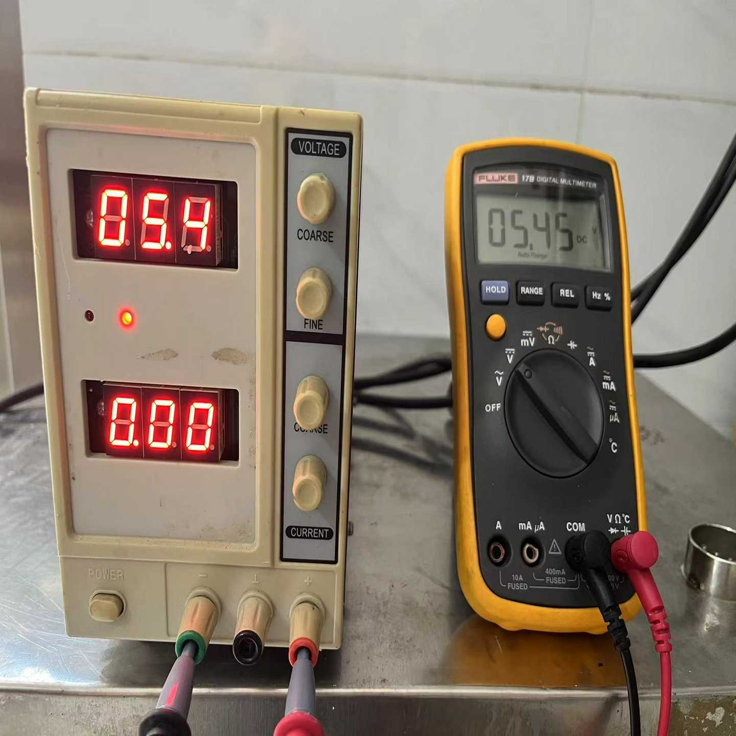 四位LED可调线性直流稳压电源询价