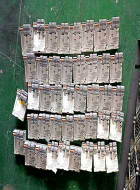 Lenze8200IO模块，E82ZAFPC010，实物