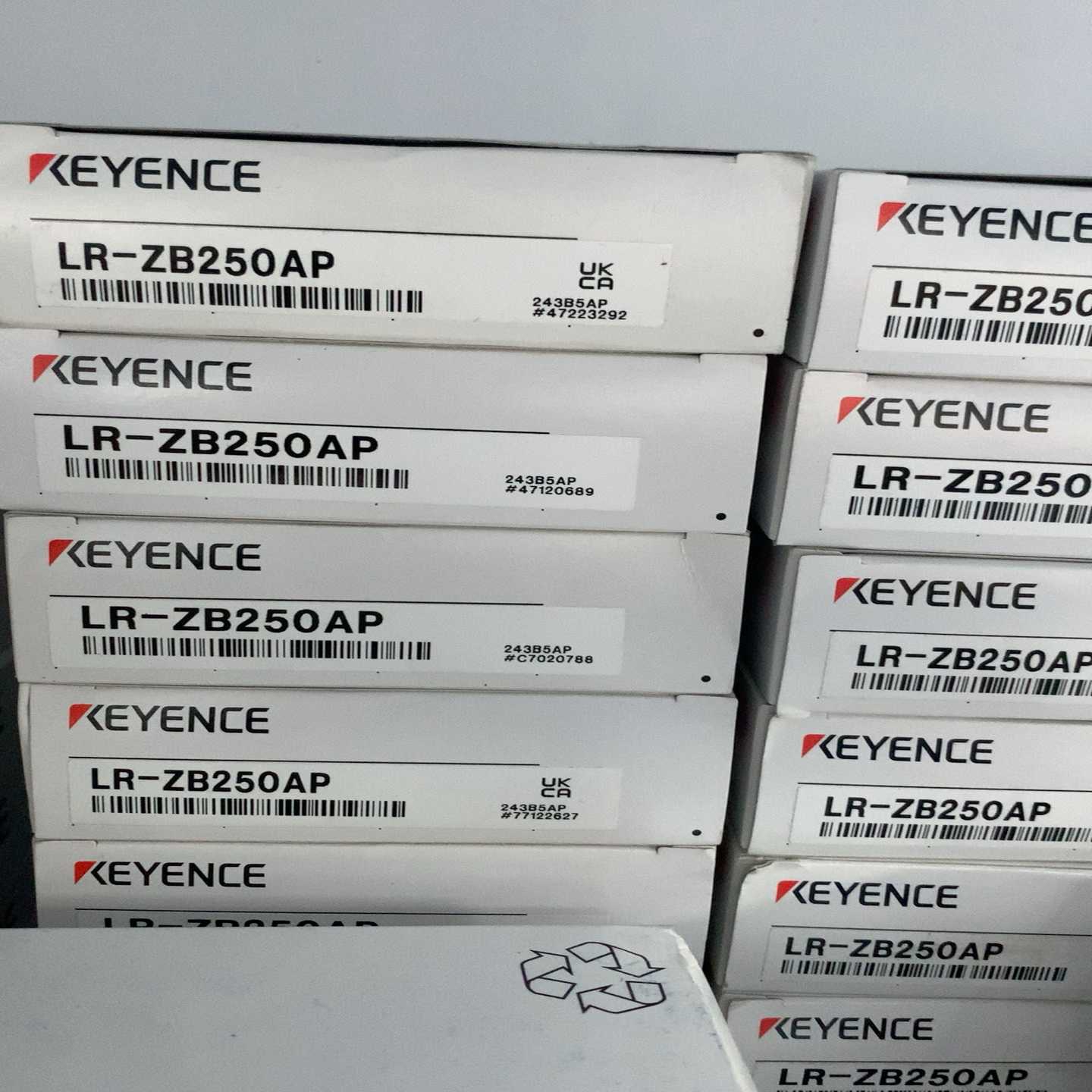 基恩士传感器LR-ZB250AP。LR-ZB250AN。询价