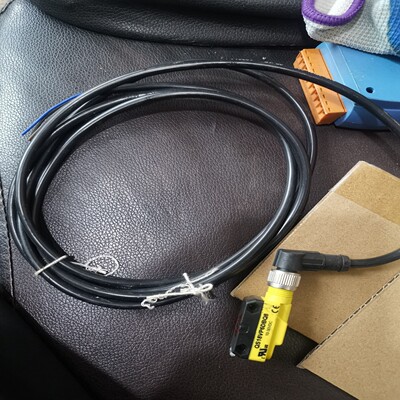 邦纳QS18VP6DBQ8光电传感器实物如图，没有用过，议价