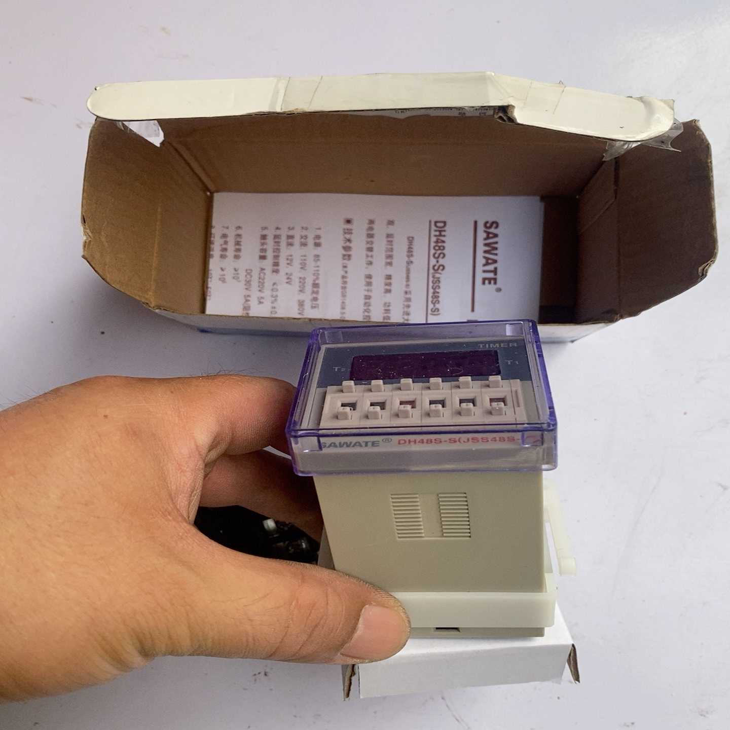 未使用斯万特SAWATE数显继电器DH48S-S双适用