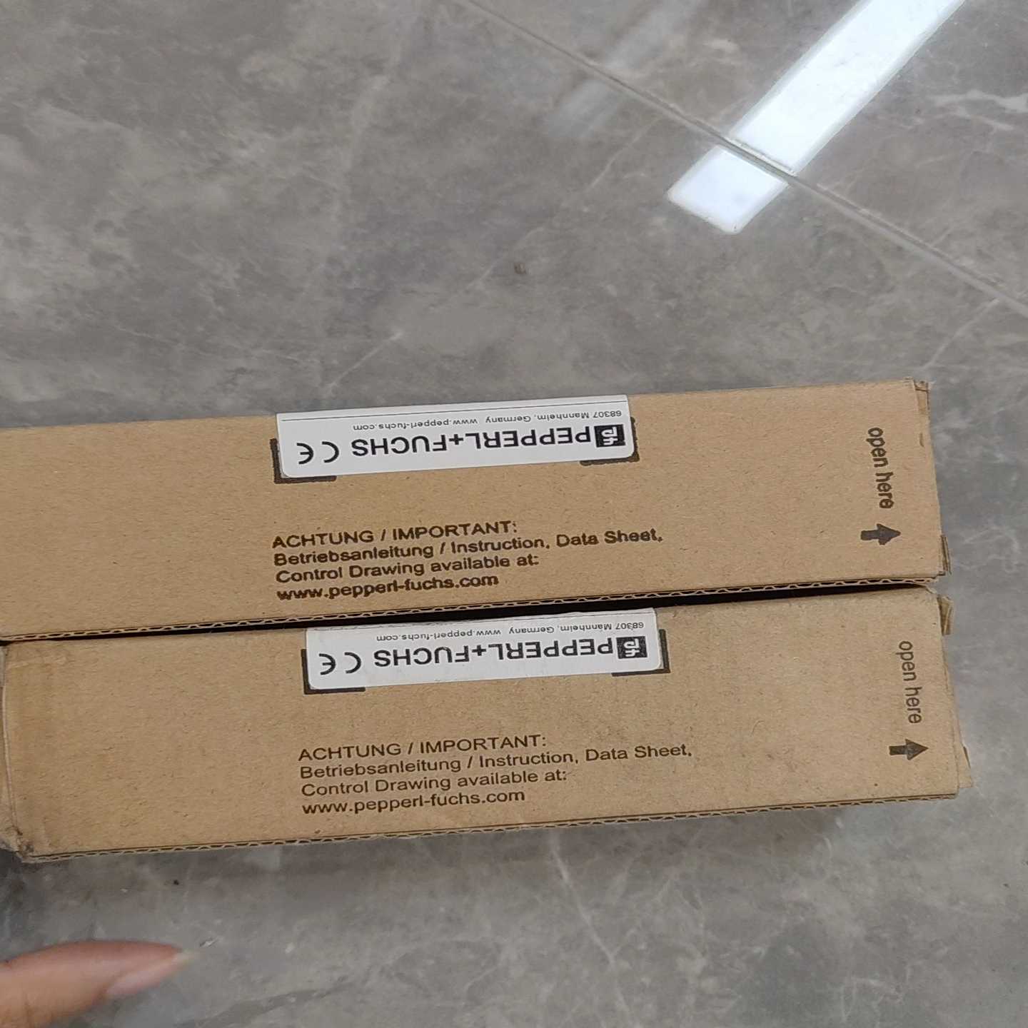 全新原装倍加福超声波传感器UB4000-30GM-E4-V1--议价商品