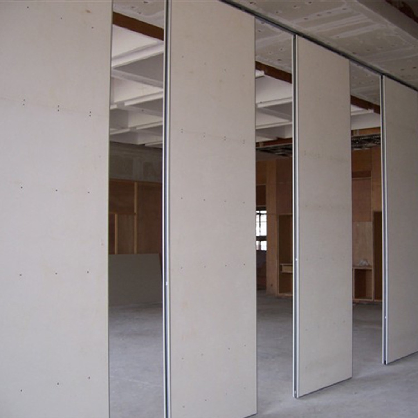 广东移动屏风厂家现代简约吊轨屏风办公场所会议室推拉折叠门