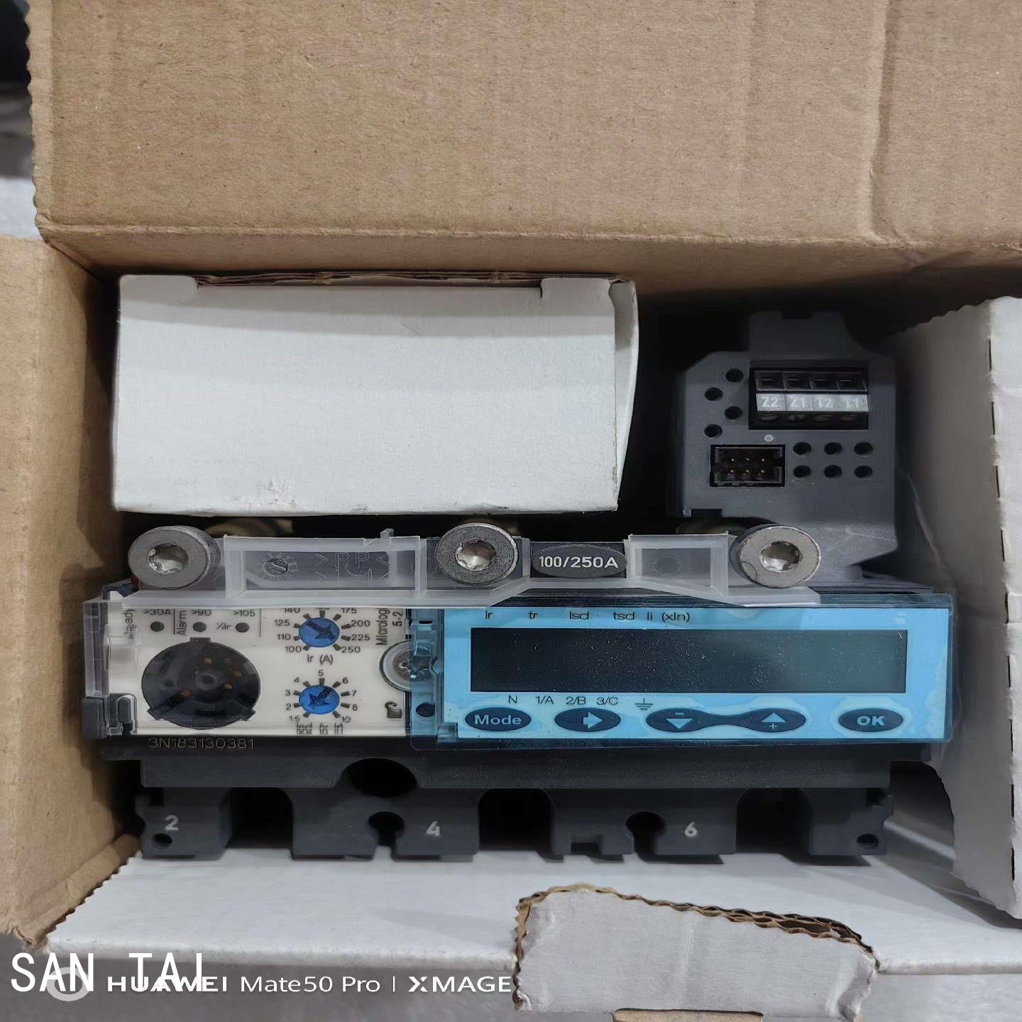 施耐德塑壳断路器脱口模块NSX250 MIC52E 250；议价