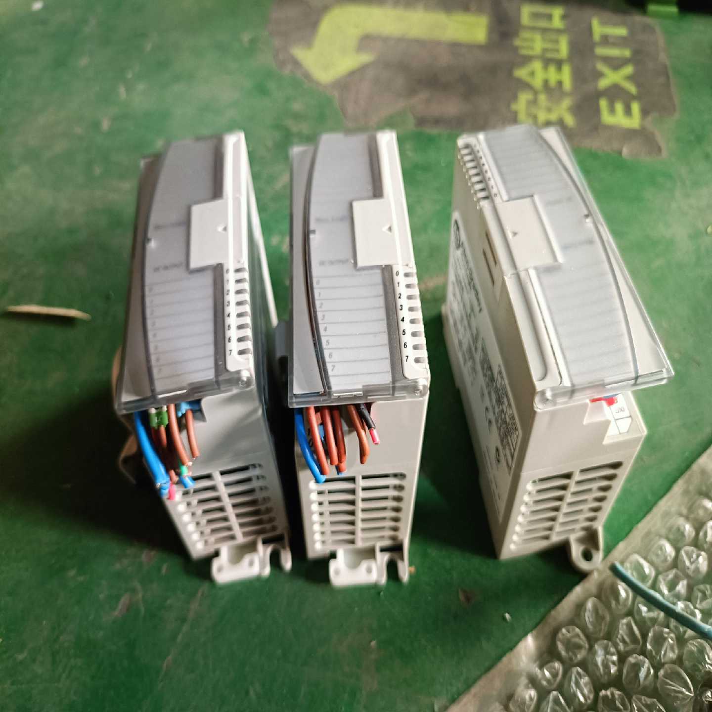 议价罗韦尔1762-O8模块，功能包好，实物图拍摄，质量适用